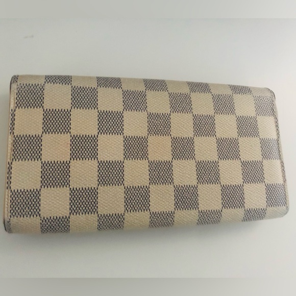 Louis Vuitton authentic wallet - Picture 4 of 11